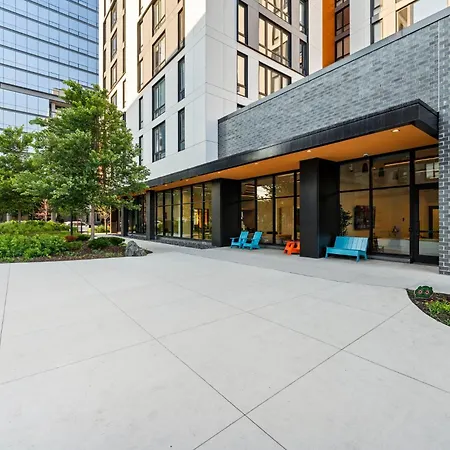 High-Rise 4Br W Views Comfort & Space