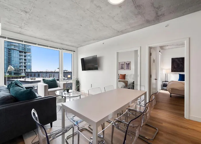 Hotel High-rise 4br W Views Comfort & Space