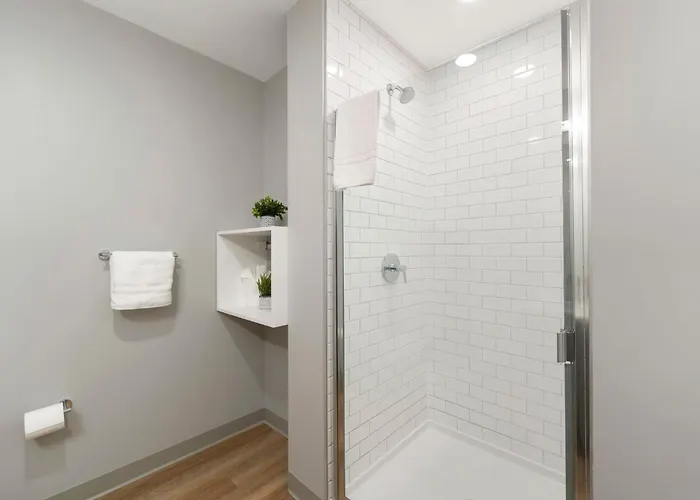 High-rise 4br W Views Comfort & Space Hotel *