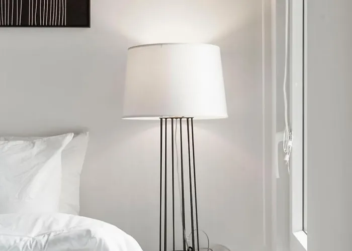 High-rise 4br W Views Comfort & Space Hotel *